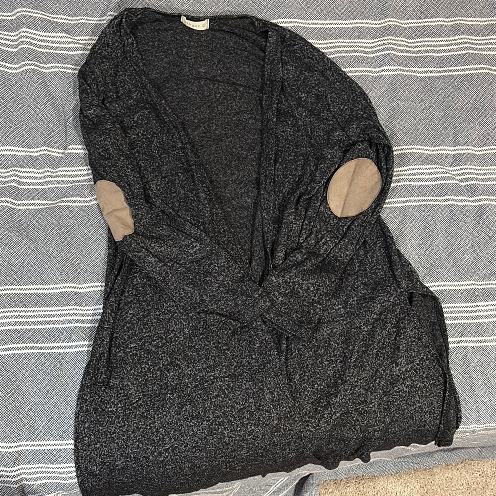 Women's Black and Tan Sweater